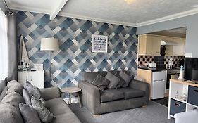 102 M And T Chalets Sunbeach,Scartby Near Great Yarmouth 2 Bed South Facing Chalet
